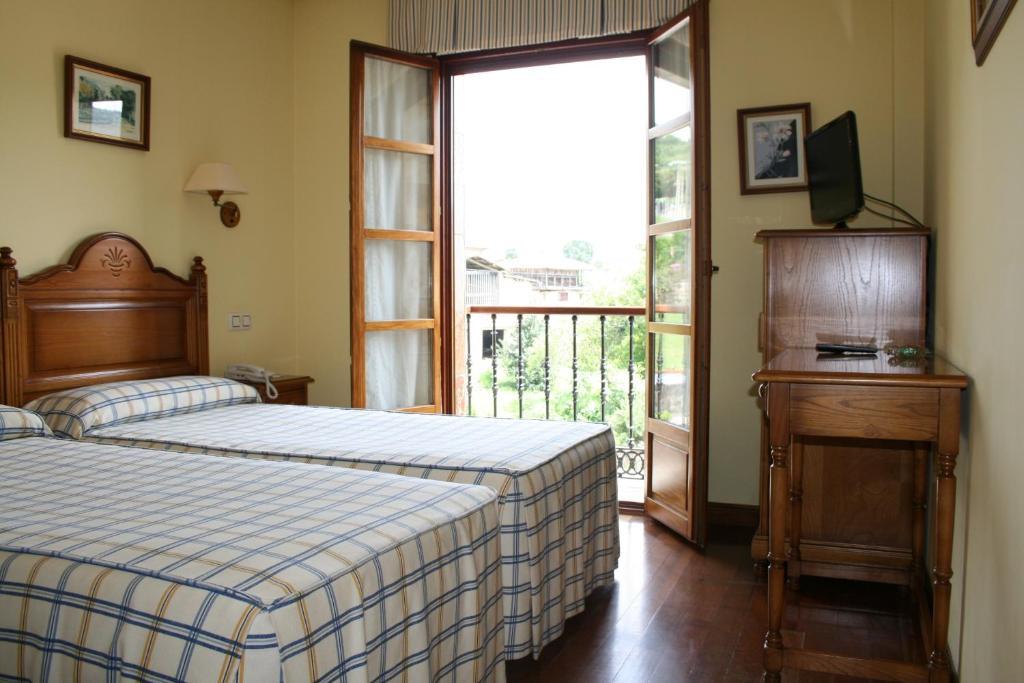 Hotel Valle Las Luinas Сото-де-Луйна Номер фото