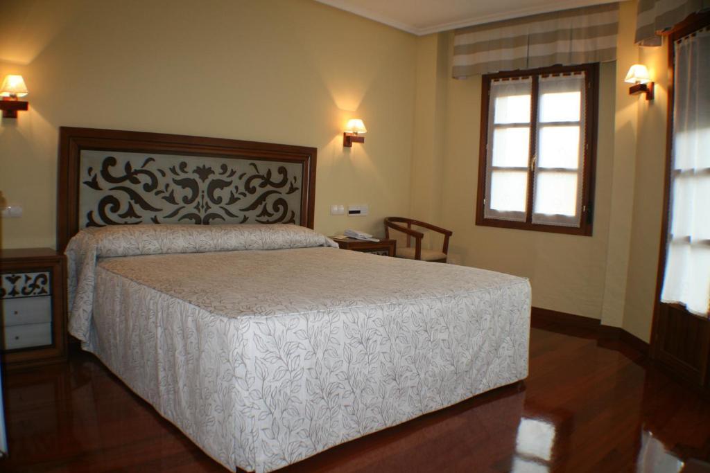 Hotel Valle Las Luinas Сото-де-Луйна Номер фото