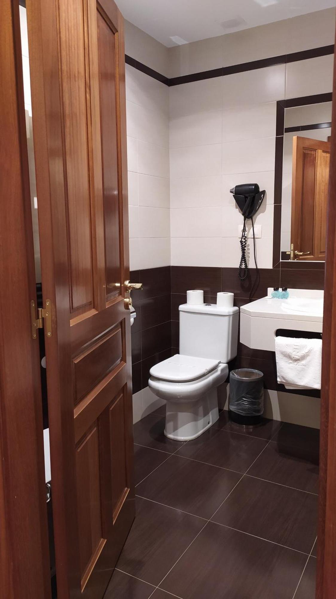 Hotel Valle Las Luinas Сото-де-Луйна Номер фото